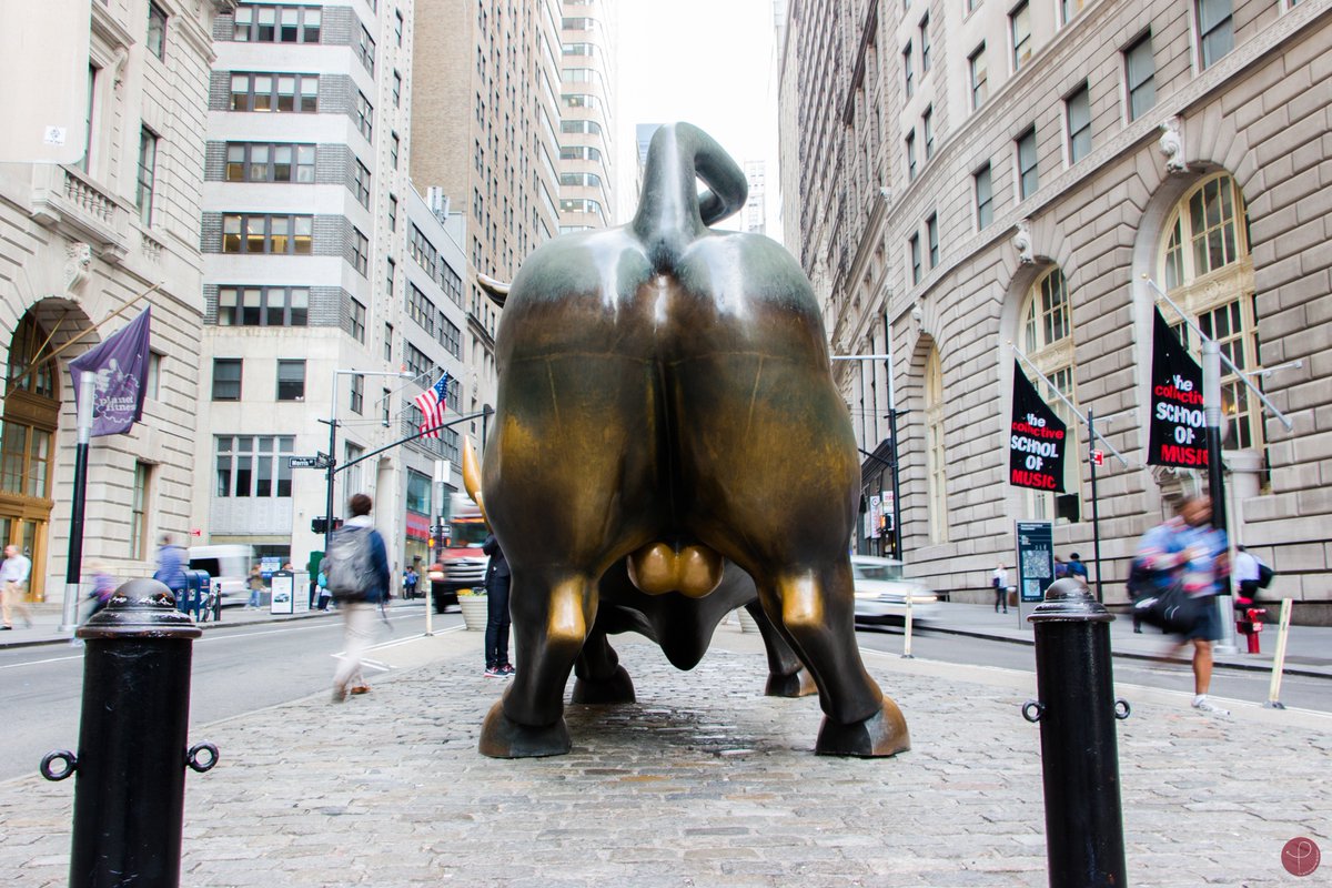 povecham's tweet image. P6 J'ai osé... toucher les parties du taureau de Wall Street pour faire fortune ! #BattlePhoto