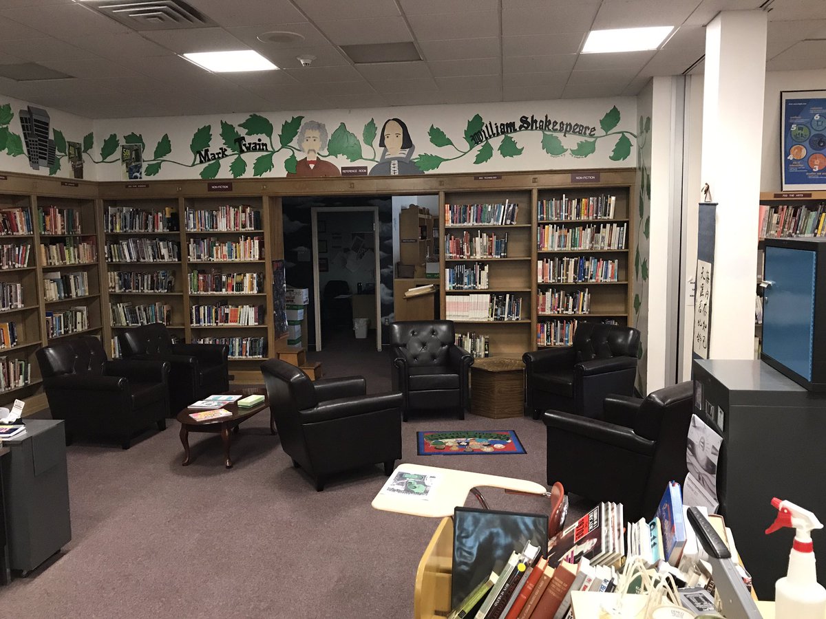 mvaleclassof17's tweet photo. Here is a picture of the new furniture in the library that we generously purchased. https://t.co/esNYR3UzVx