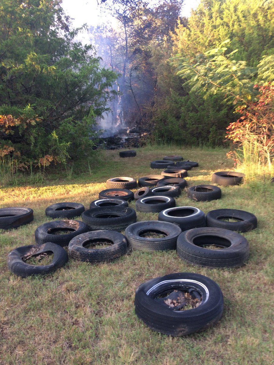 2000Frasier's tweet image. Heard a very Big Bang during a lightning storm last night. The pics below tell the story.