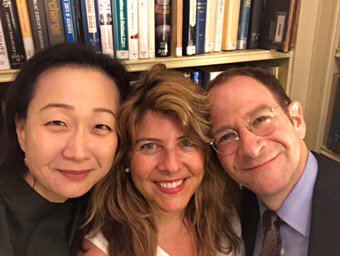 minjinlee11's tweet photo. Got to hang with the cool kids @WillSch and @naomirwolf @VintageAnchor #BooksForLiving #Outrages coming soon '18 https://t.co/0rpoipxPaJ