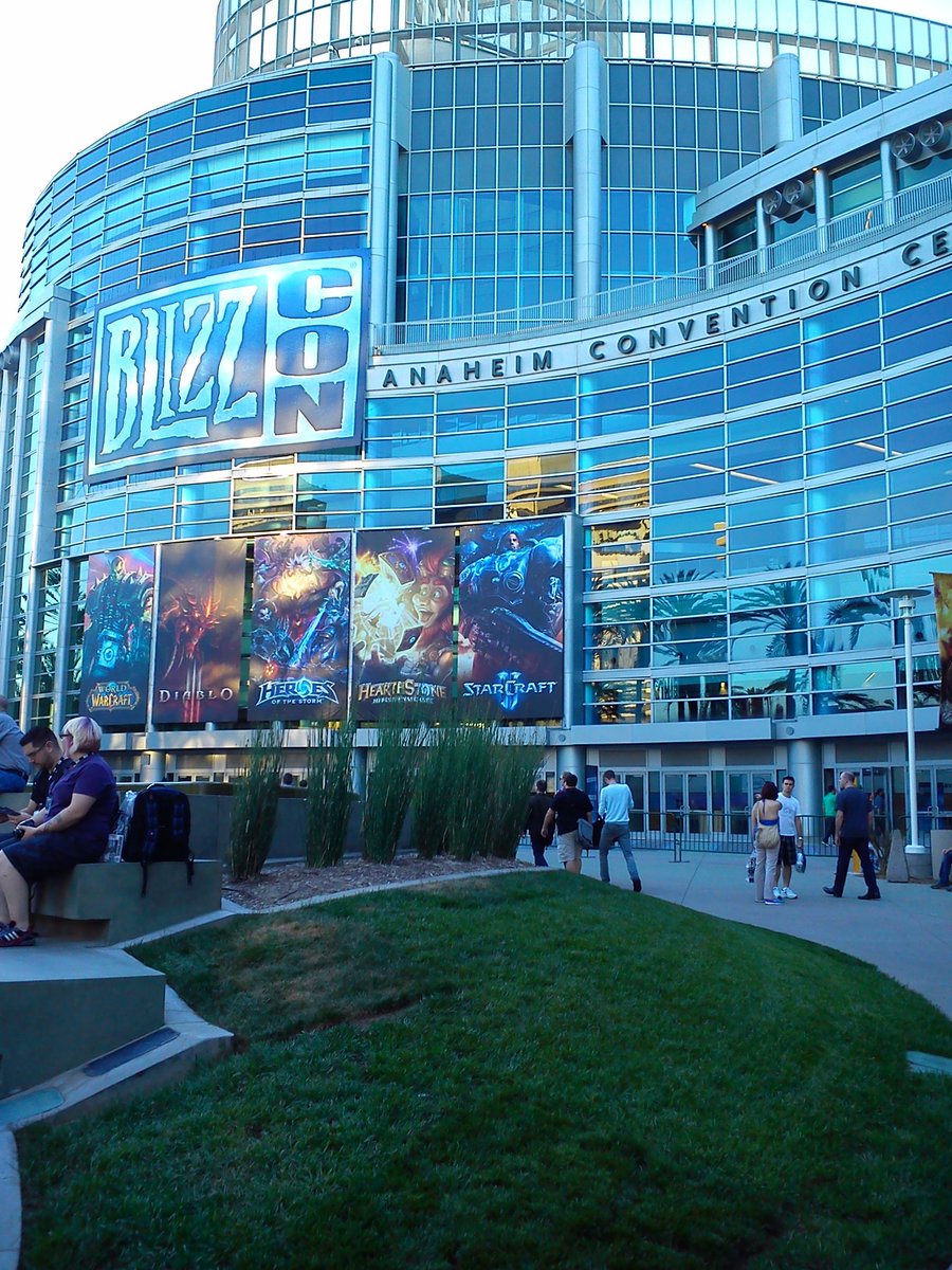 Sillas_Jenkins's tweet image. Remember #Blizzcon2014 ? On y etait avec @Skalcable @Bremdel @JMonquest. Go back soon #Blizzcon2018