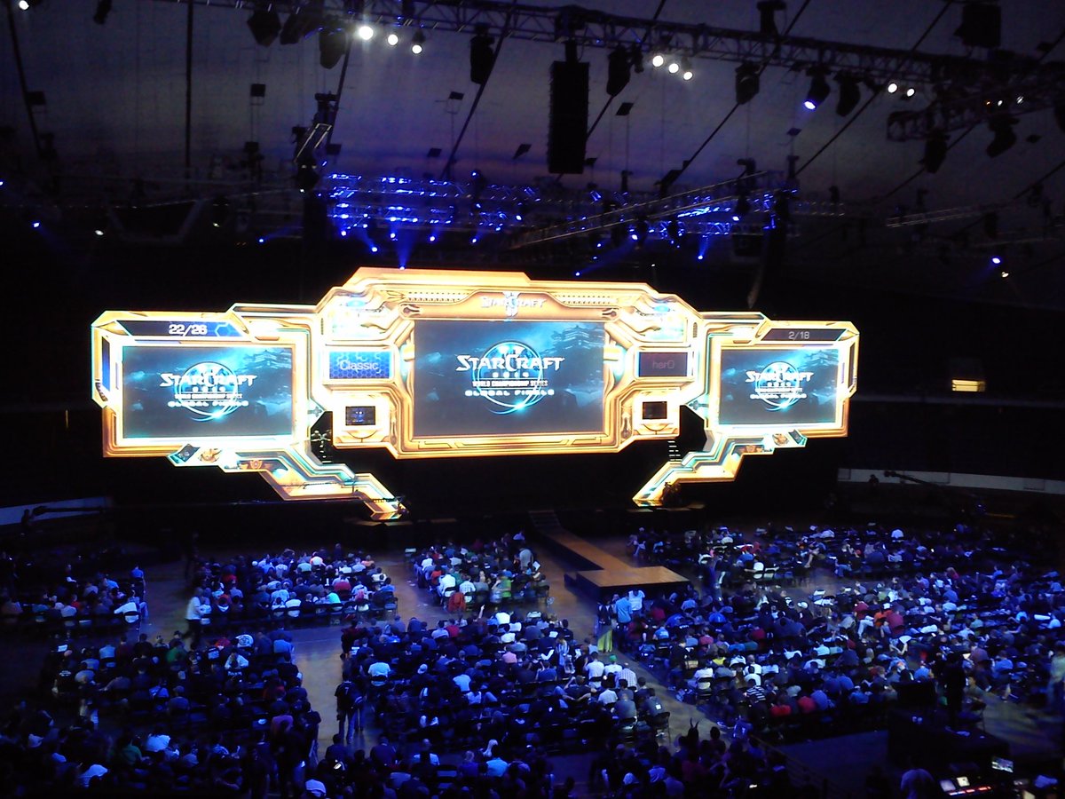 Sillas_Jenkins's tweet image. Remember #Blizzcon2014 ? On y etait avec @Skalcable @Bremdel @JMonquest. Go back soon #Blizzcon2018