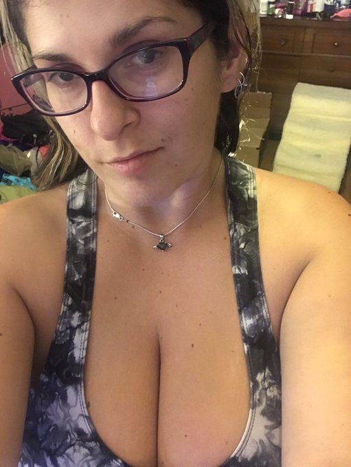 Live on cam at https://t.co/UVq9ES2vAm on @chaturbate Cum hang out! https://t.co/uASk98VCrQ<a class="tags" href="/tag/chaturbate">@chaturbate</a>
