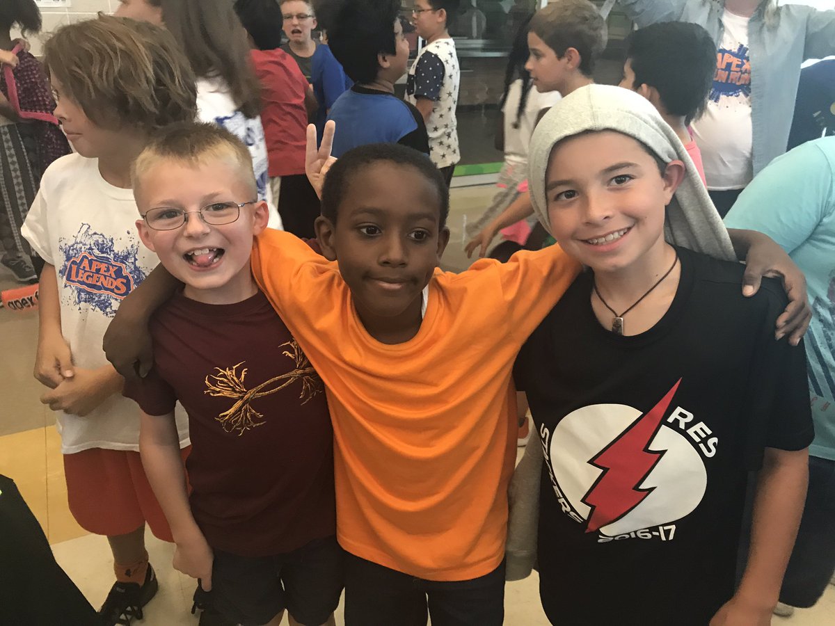 Fun Run Madness!!! Team McPryor is on a mission!! Help us raise money for RES!!! 🏃🏽🏃🏽‍♀️🏃🏽🏃🏽‍♀️🏃🏽🏃🏽‍♀️🏃🏽🏃🏽‍♀️🏃🏽<a href="/RidgeviewKISD/">Ridgeview Elementary</a> @miss_pryor