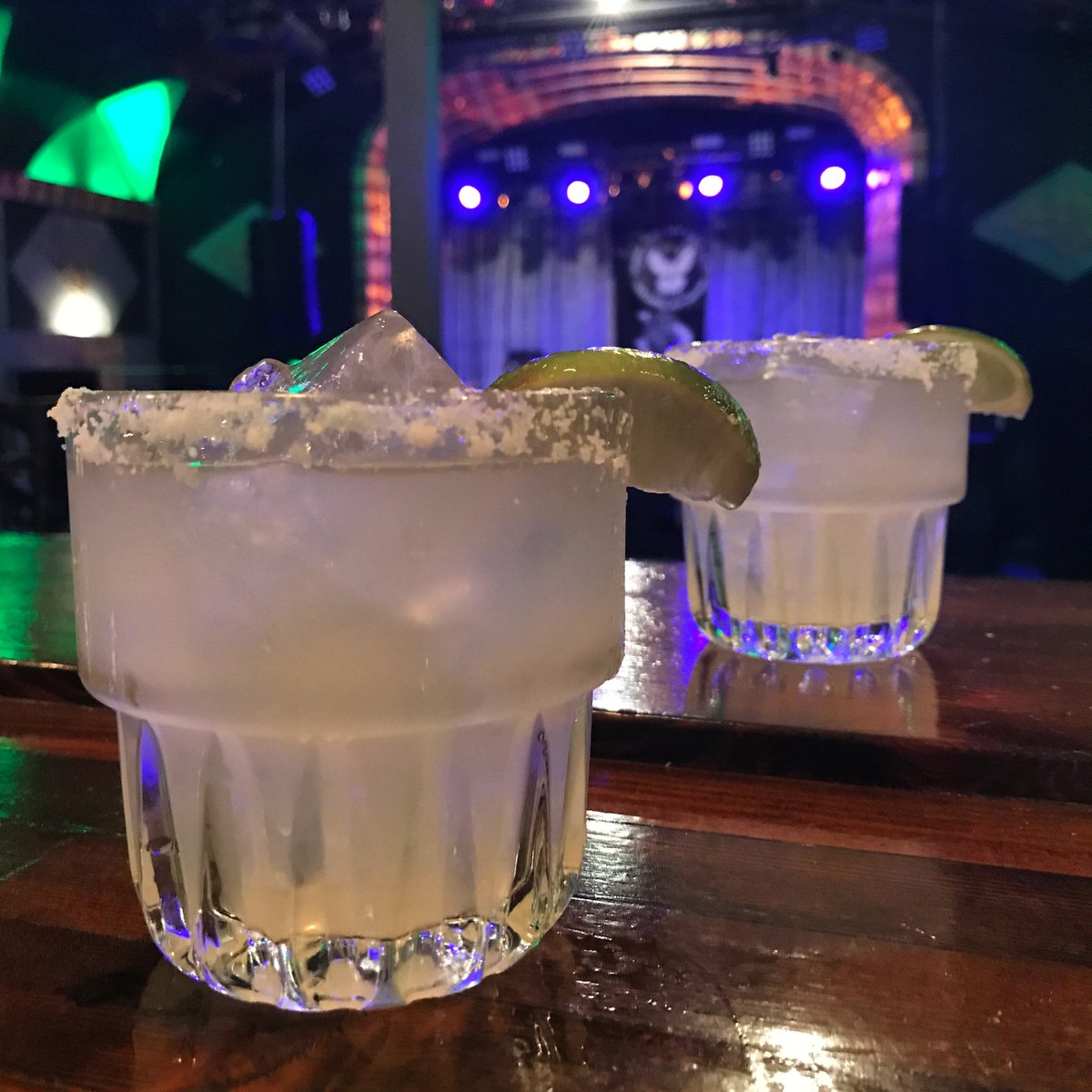 THAT MARGARITA LIFE!!! #margaritatuesday #dtla #lovesongbar happy hour from 4-7pm and half off small bites.
