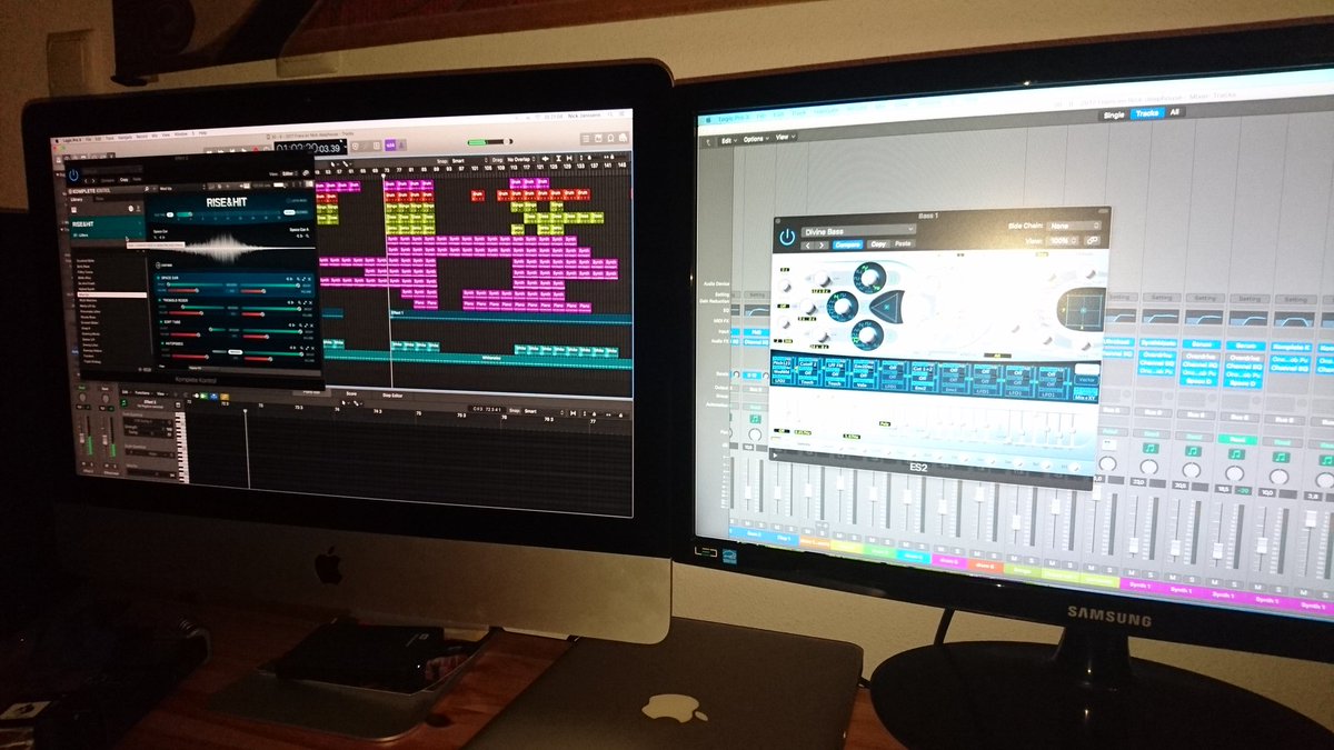 Glati2's tweet photo. Producingtime. #deephouse #EDM #music #Breda #zero76 https://t.co/xBdnC3YRH1 https://t.co/tnNpn4KikA