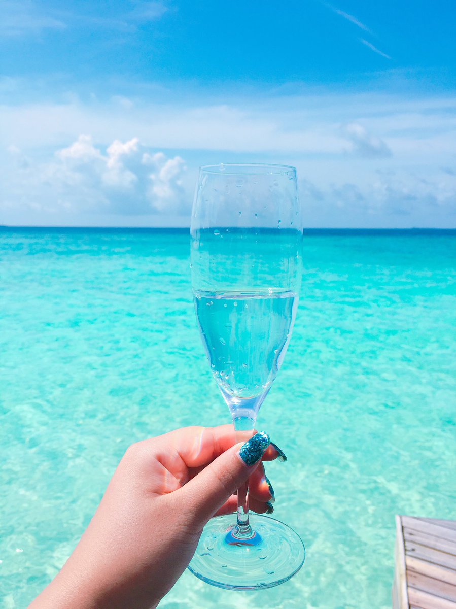 ひよりん On Twitter Maldives まさに楽園 W 今まで辛いことあり過ぎたし それに耐えてきたからこその御褒美じゃ 上には上がいるのは分かってるし もっと自分らしく好きに生きていこうっと 水上ヴィラ 南国 モルディブ 綺麗な海 海外旅行 Https T