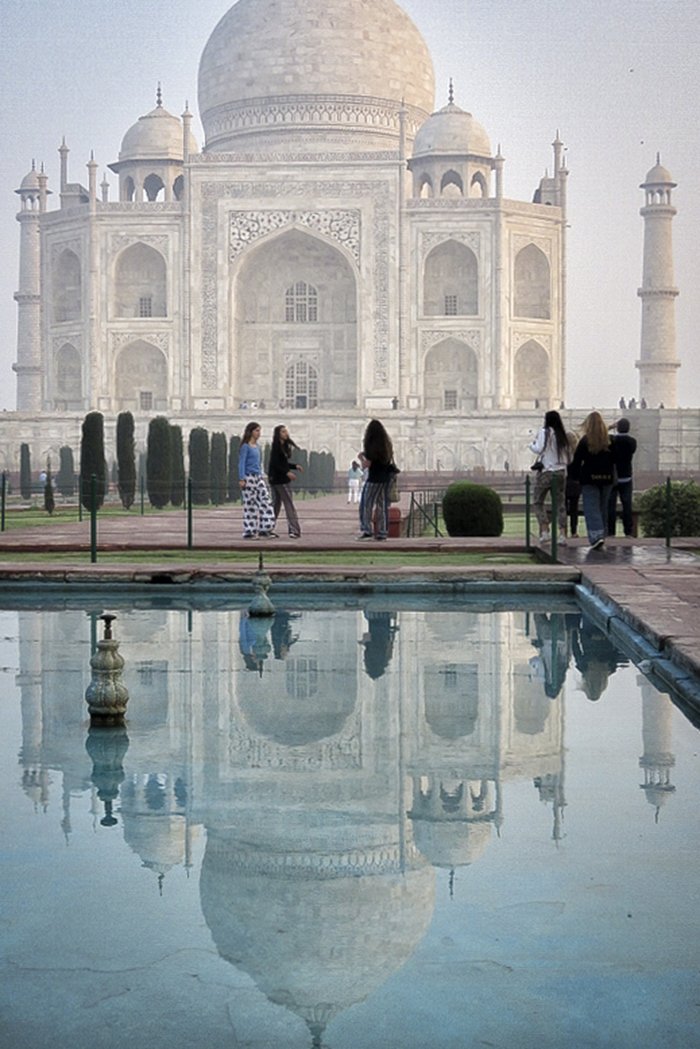 handpickedlocal's tweet photo. @TravelMaxScott | Longed-for places to see &amp; once seen never forgotten, the Taj Mahal is a gem in India's crown #wetherbyhour #VisitIndia https://t.co/BormgfcJfo