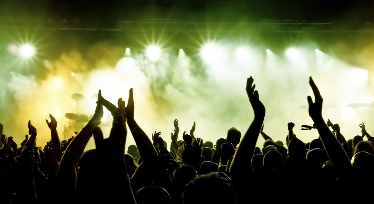 AstoriaCopas's tweet photo. Para los amantes de la música en directo que Astoria café comienza la temporada el jueves 28 DE SEPTIEMBRE sobre las 23:00h. OS ESPERAMOS https://t.co/KvjATtZVD6