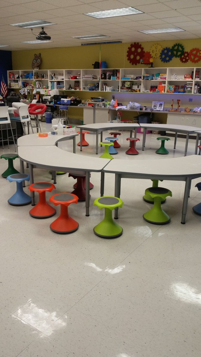 lakenlit's tweet photo. What stuck with me from my trip to @BluffParkElem is all the amazing ways that they utilize technology!#UMEdTech #bluffparkpanthers #module2 https://t.co/FcmMXDfODM
