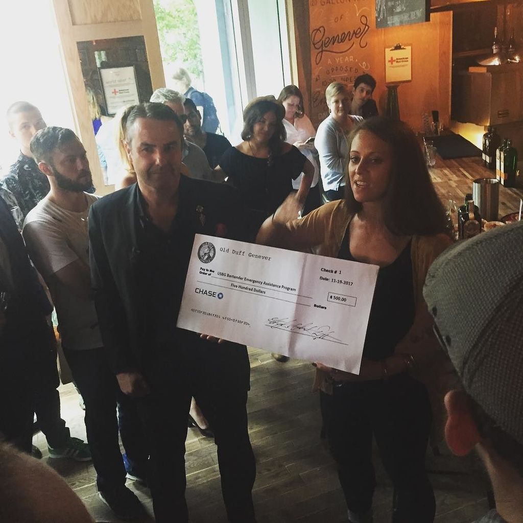 Duff, donating money to USBG from Old Duff Genever launch at Coup! ift.tt/2xPCYFq