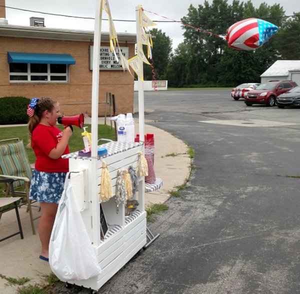 LasCrucesVFW's tweet photo. Michigan girl raises funds for veterans using lemonade stand https://t.co/EWz3t6XIpT https://t.co/LSf9qxse3z