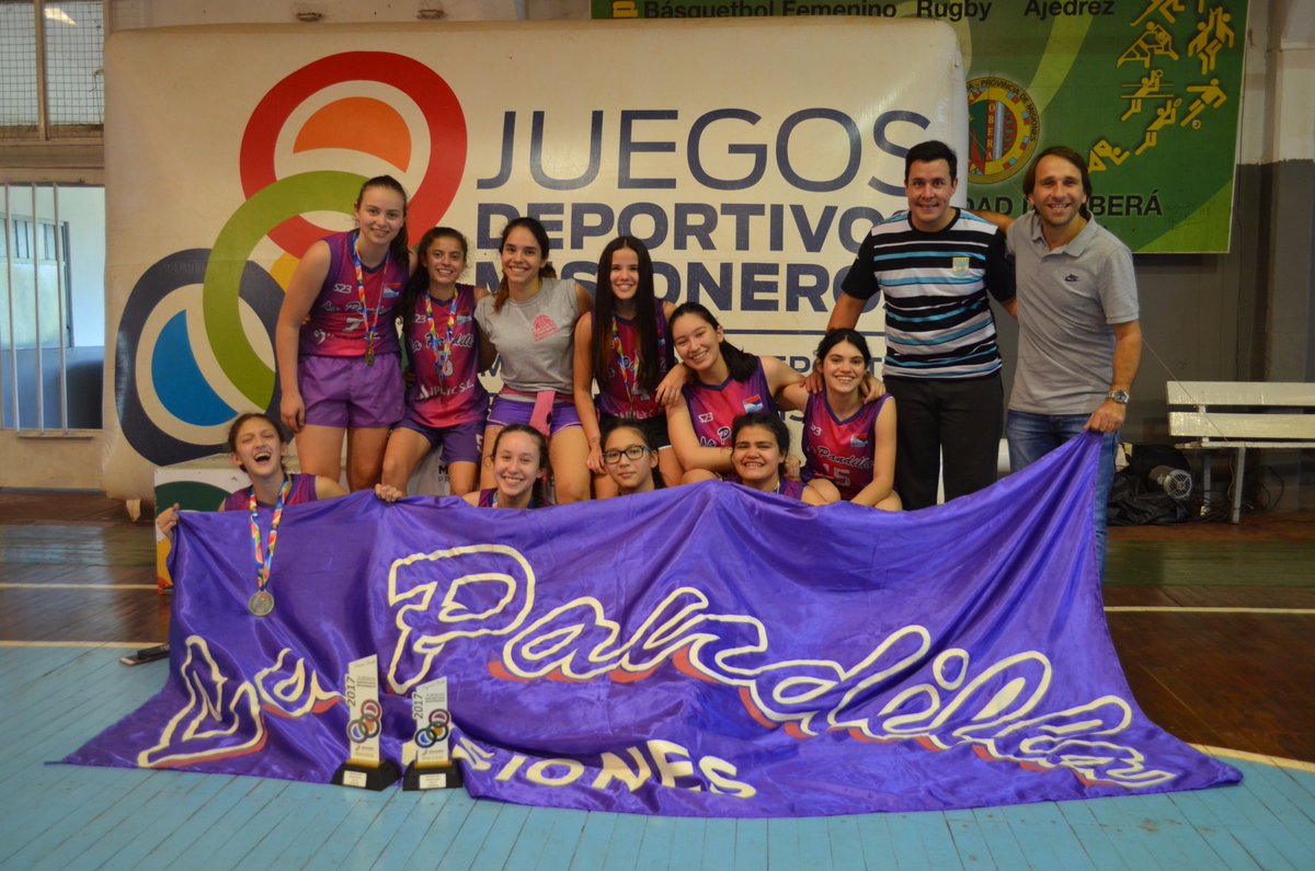 MinDepMisiones's tweet photo. #JuegosDeportivosMisioneros Esfuerzo, pasión y mucho color hoy en Oberá. Final de Básquetbol 3vs3 Sub14 y Sub16, femenino. 💐🏅👏👏 https://t.co/7v6rwGG39B