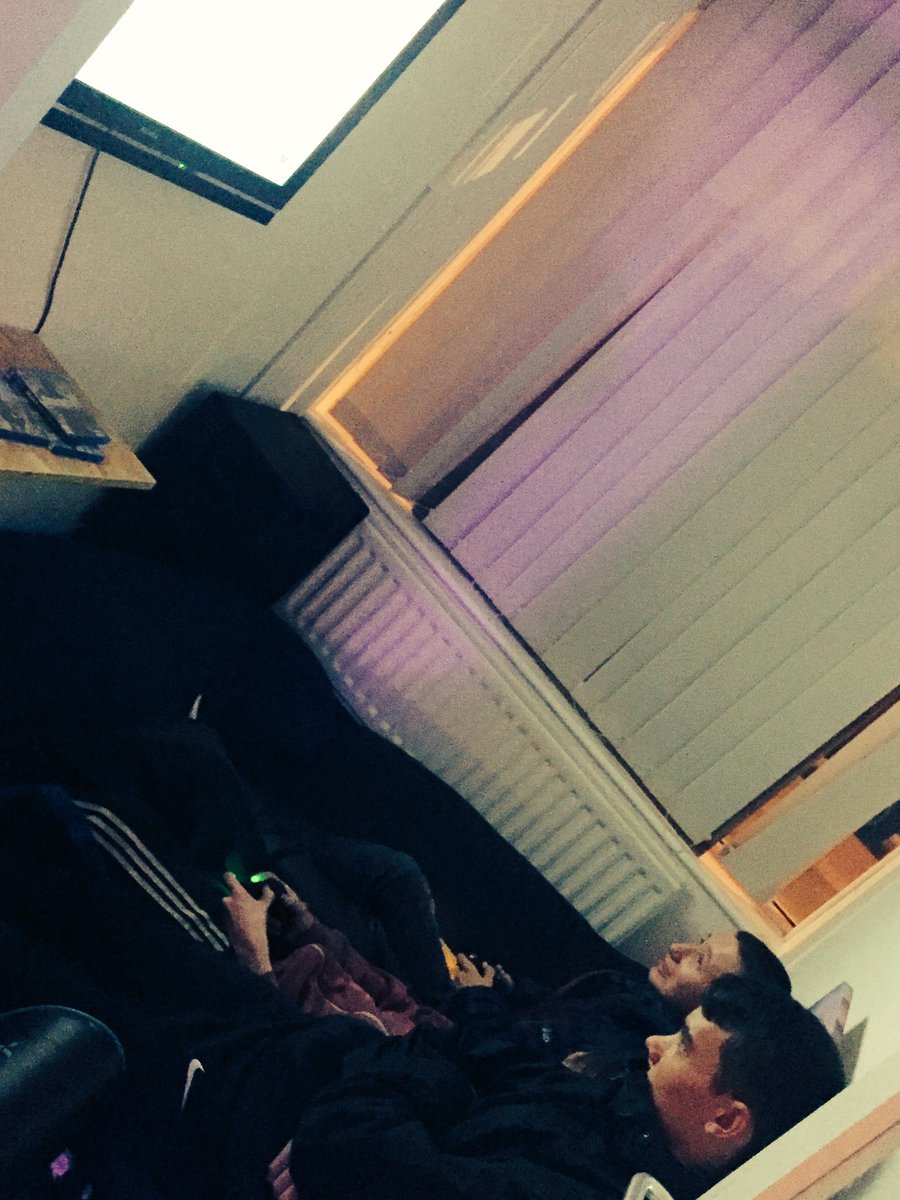 levihodge's tweet photo. It's great to see a few of our @OAJohnWilliams Y11s getting involved in positive activities outside of school!#streetspaceknowle #youthwork https://t.co/cWo8deP2nB