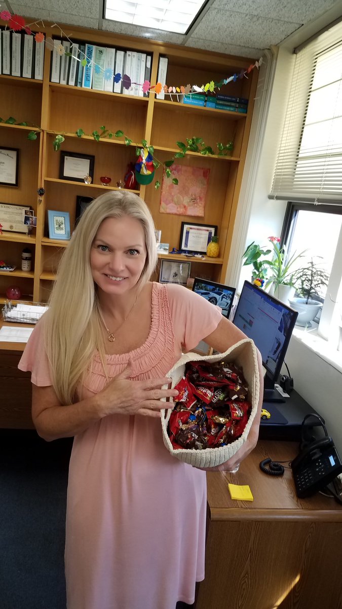 OracleJoe's tweet image. We have candy, lots of candy. #vcserp @VCSPMO