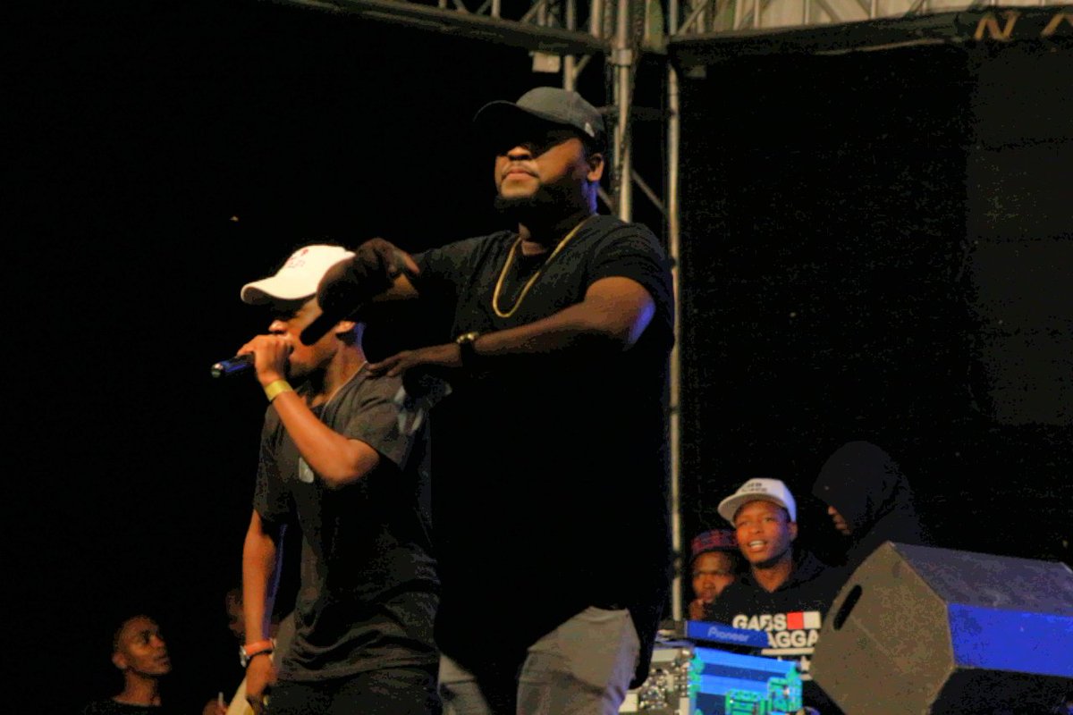 SparkZ_Lehipi's tweet photo. #SparKz_Lehipi #GaMailaKiD
Last Year At @GaMailaFest 
It was hella lit  🔥🔞💯☝ 
With The Hottest MC @thaboholic1 https://t.co/OZP08PIp7w