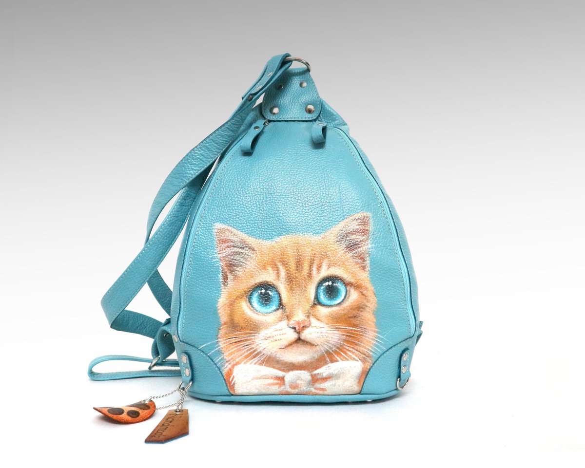 jamaika122's tweet image. etsy.com/listing/551064… #LeatherBackpack #CatBackpack #UniqueBackpack #RedCat #BlueBackpack