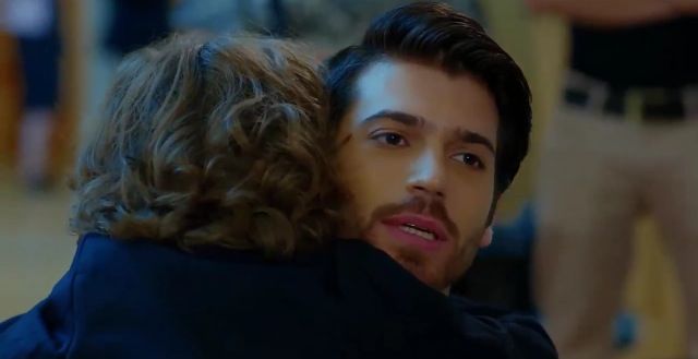 darlingyaman's tweet photo. Nasıl tatlılar 💕 #Dolunay #aşkhavası #CanYaman #AlihanTürkdemir https://t.co/rOlOQ4eluz