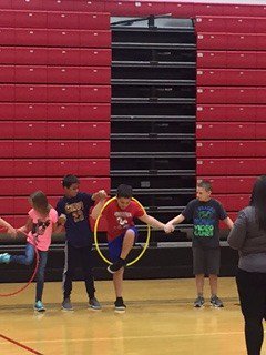 SCEKindnessClub's tweet photo. SCE @SCEKindnessClub  Team Building https://t.co/E8P4QAX41q