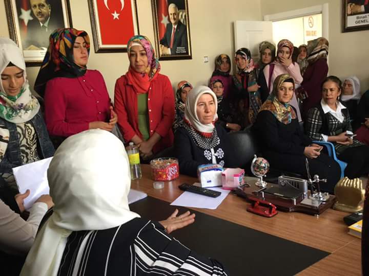 Akkadindiyarbkr's tweet photo. İlçe Kadın Kol.Yönetim Mülâkatlarımız Devam Ediyor Bu Kapsamda Bugün Kocaköy ilçemizin Yeni Yönetimini Oluşturduk.
@mukaddesevsen https://t.co/lkjpy6aRAz