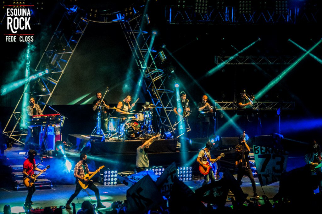 esquinarockweb's tweet photo. El pasado domingo, @elbordoficial llegó por 2da vez al Luna Park para presentar #ElRefugio >>> https://t.co/BN5TTDac5G https://t.co/7XaAX7E85e