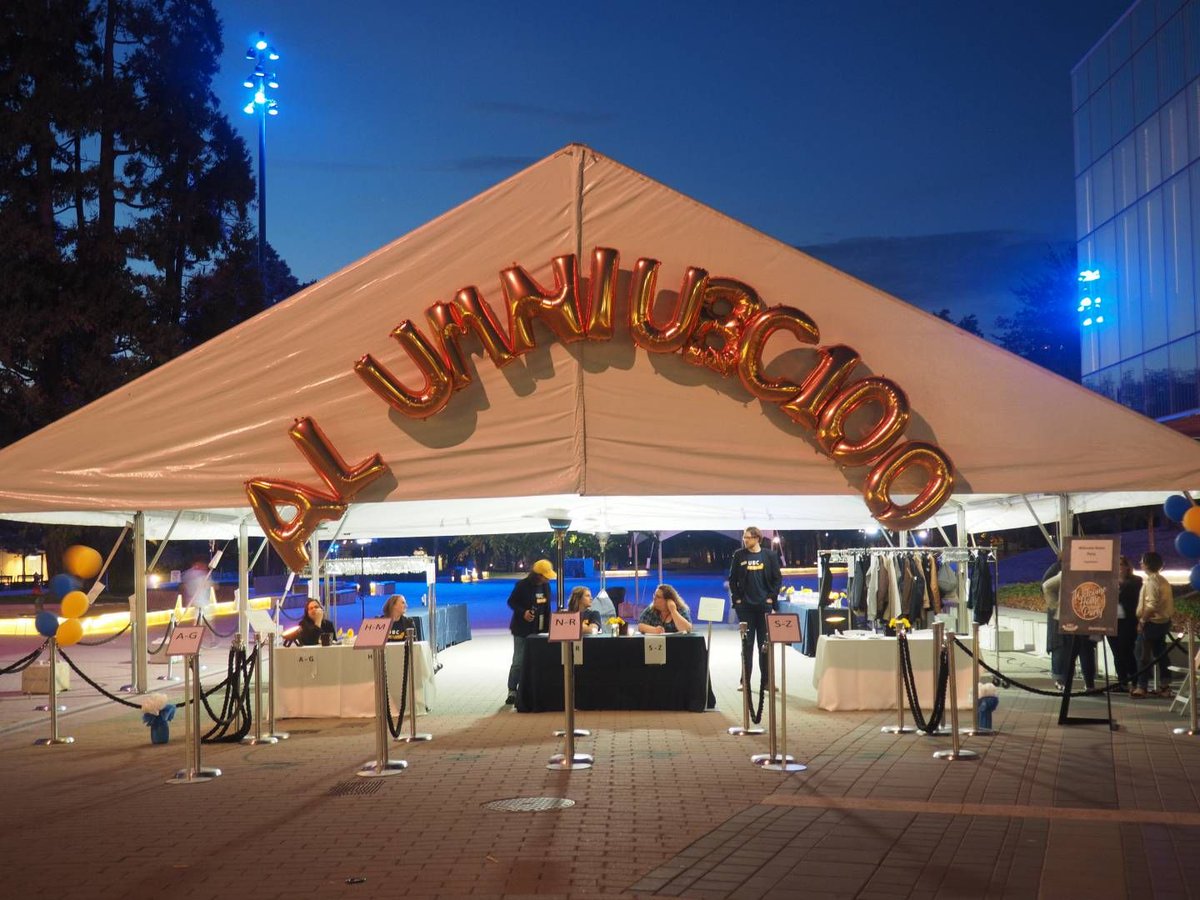 We loved serving our #Kombucha alongside this A-Team of local food and drink talent at the UBC Alumni event! buff.ly/2hecPJi