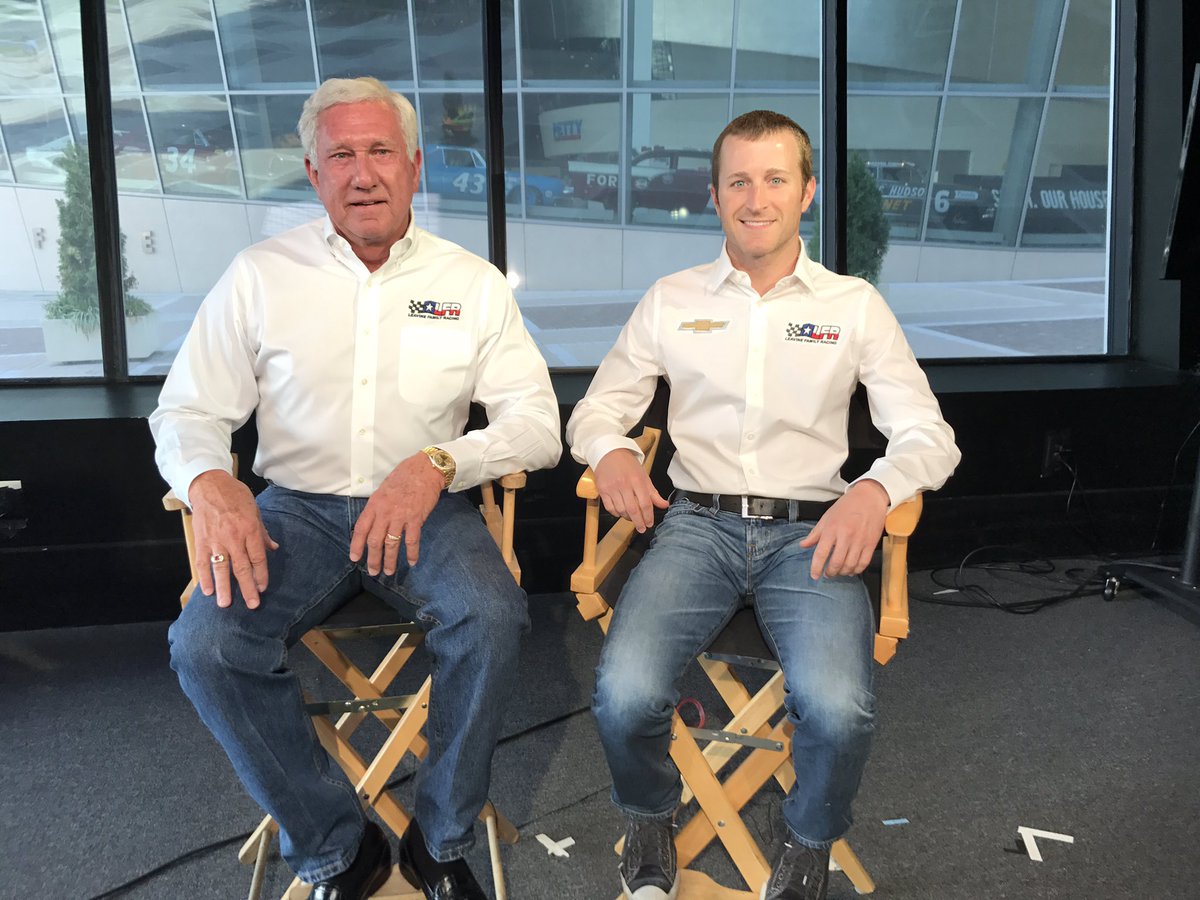 LFR95's tweet image. ICYMI: @kaseykahne will drive the No. 95 next year! Click the link to watch! facebook.com/LeavineFamilyR… #NASCAR
