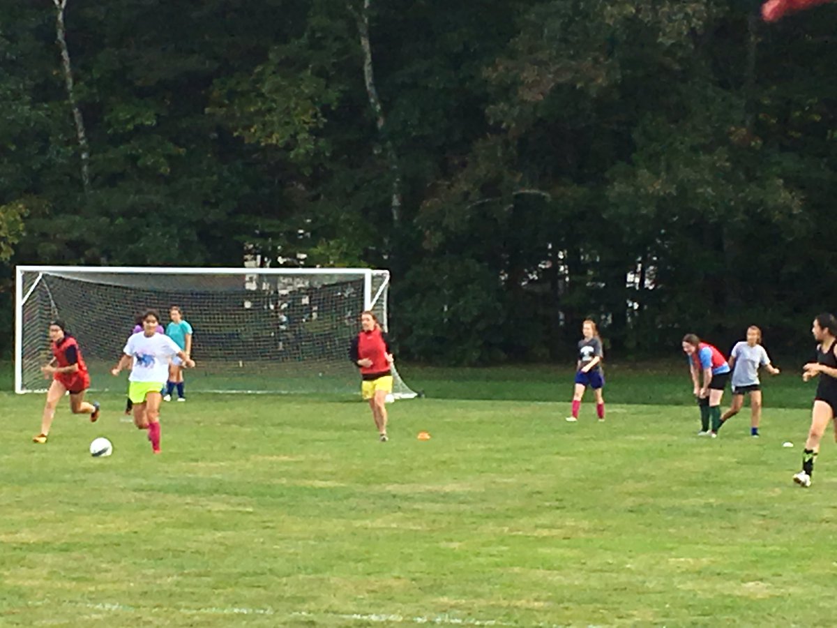 MHSathleticdept's tweet image. Coach Carrie jumping into practice today! #division1athlete #stillgotit #gohurricanes