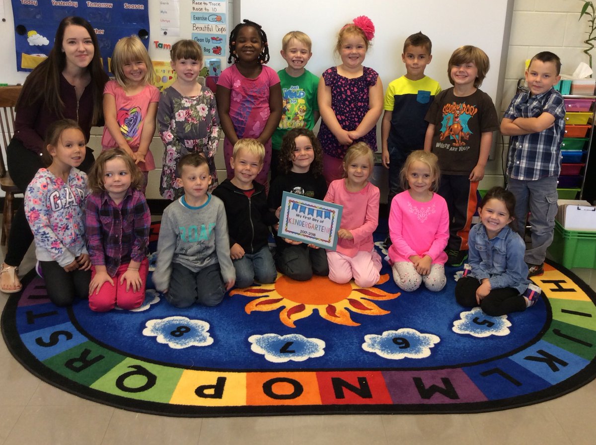 DesireeSig's tweet image. A little late but these cute little faces are the newest Room #5 Kinders! #firstdayofk #welovetolearn @ArborgEM