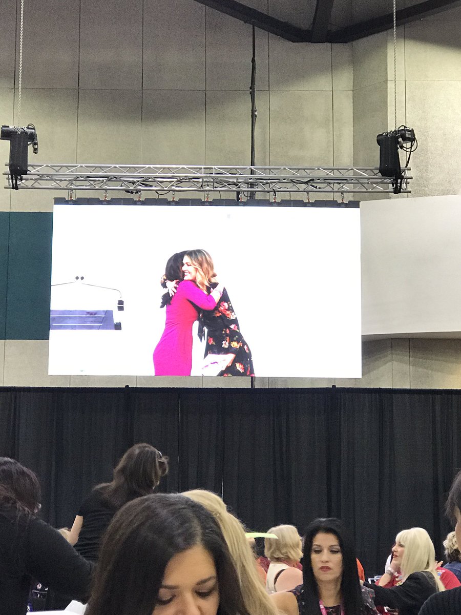 HeythurG's tweet photo. Thank you @AmyPurdyGurl for sharing your inspiring story at the @CAWomensConf #CCWC17 #YouCanBeAnything ❤️ https://t.co/I8l0zHuHkp