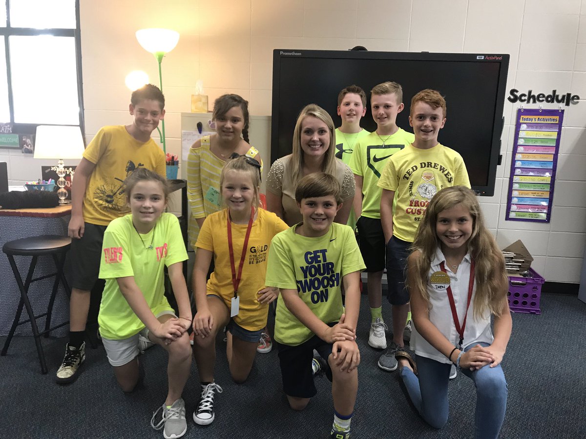 Steph_E_Scott's tweet photo. Spreading awareness for childhood cancer! #teamtrey #teamdrew #heskindminds #hamiltonlions https://t.co/wNmvTq89H9