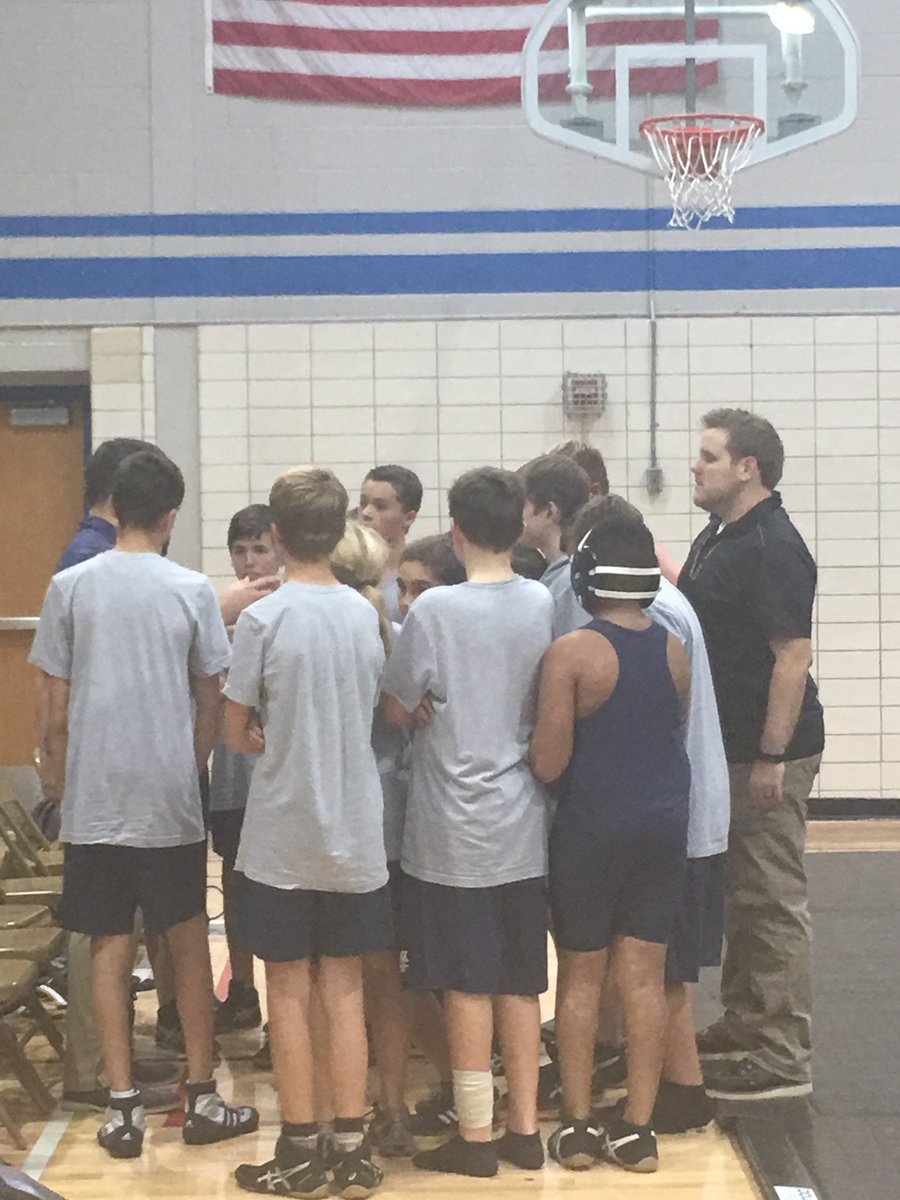 jenbrethour's tweet image. Wrestling meet @WRidgeMS vs @IHKnights . Our wrestlers are hanging tough and giving Champion effort! #WMSChamps