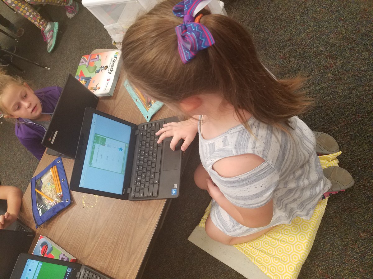 AprilGaydosh's tweet image. Love doing #classroomwalks and spotting #flexibleTECH @BrevardBees @awhollings #ReachALLTeachALL @TransylvaniaSch