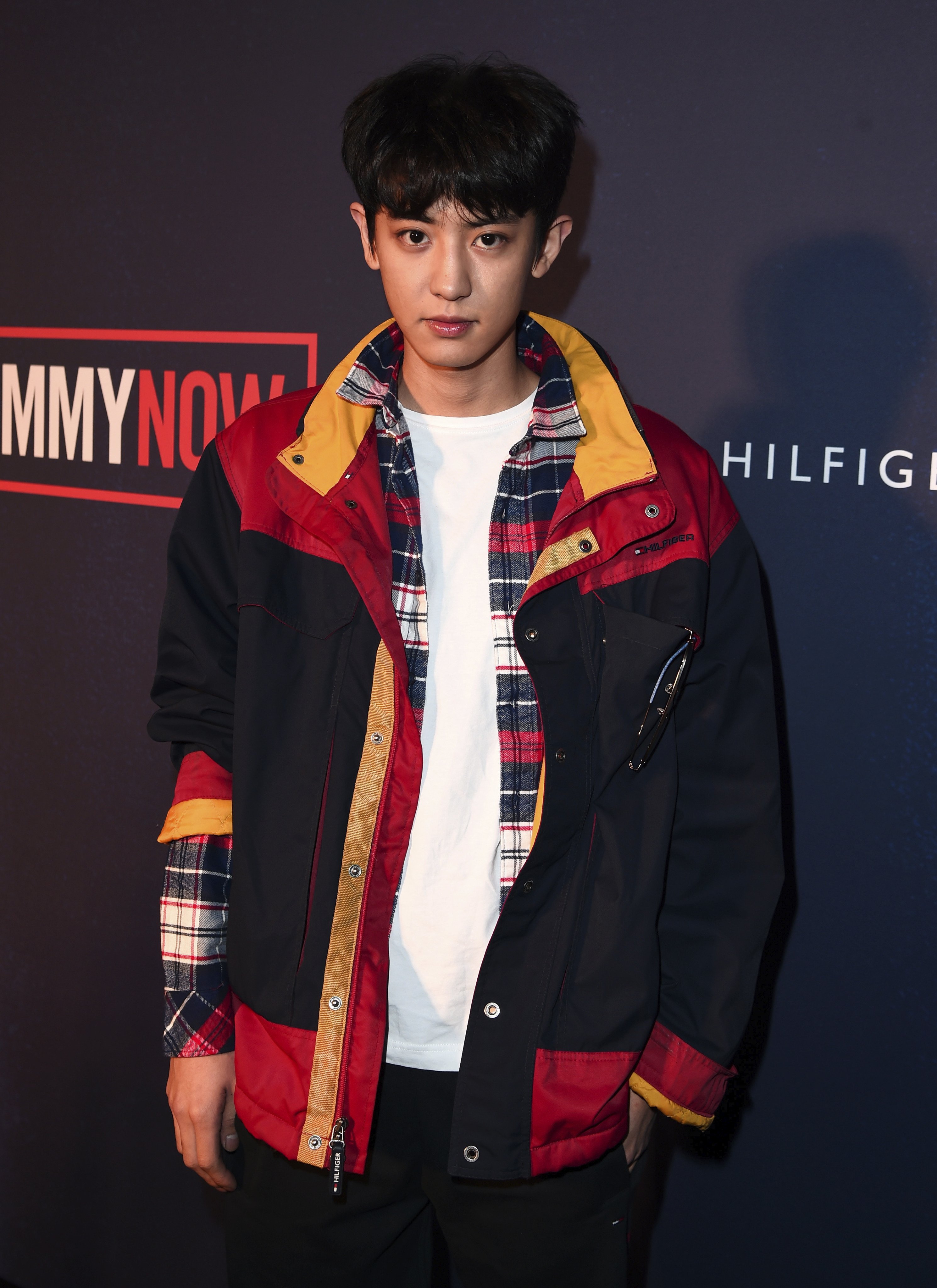 Tommy hilfiger chanyeol store hoodie