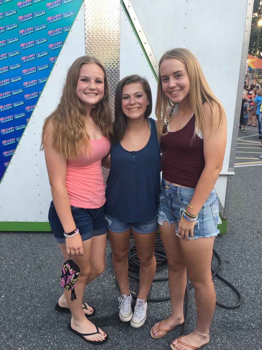 briannadepro's tweet photo. H16BD GF πππ I love and miss you sm πππ enjoy these major throwbacks ;)) #ratnuts #sadiescartwheels https://t.co/ZKLLPOELoX
