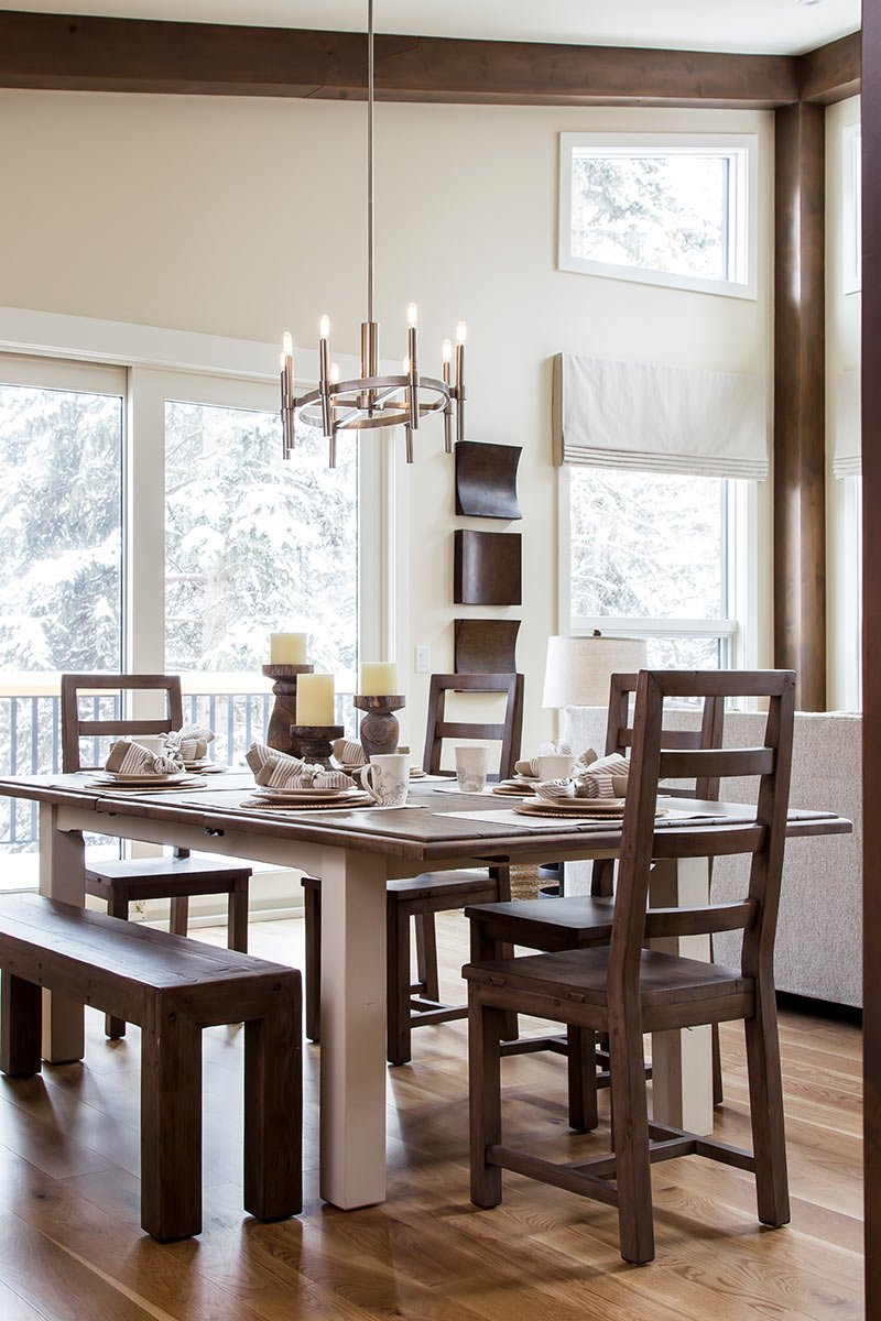 Star_Light_CA's tweet photo. The dining area of the local 2017 Mountainside lottery home. Starlight provided the lighting, selections by #lifebydesigninteriors #scmv https://t.co/w9SodH0TO9