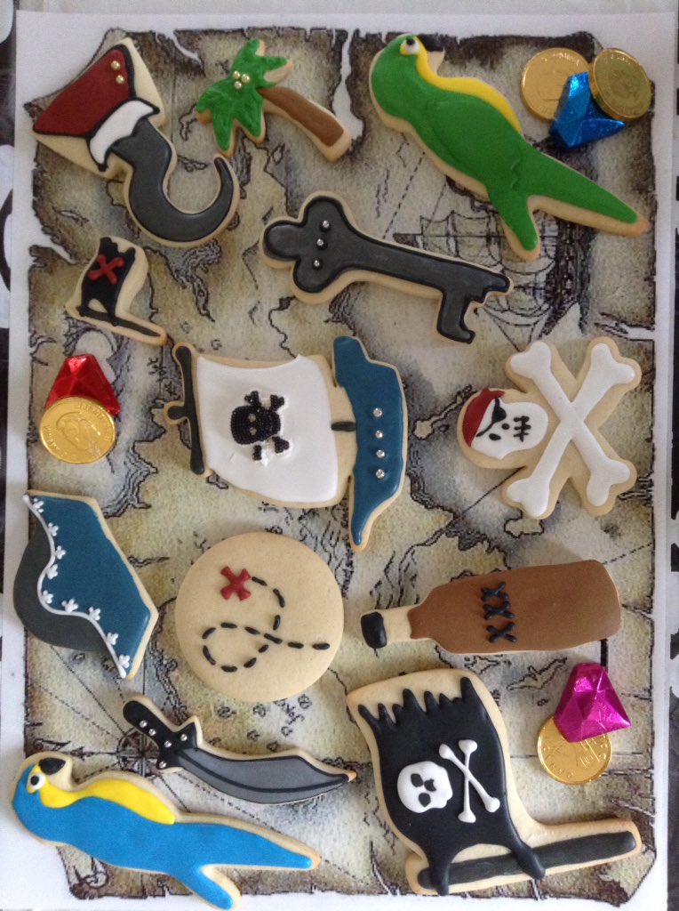 Daphne30234325's tweet photo. Mateys, it be International Talk Like A Pirate Day, aargh!  These cookies made by me sisters sure beat hard tack! https://t.co/OiA77aaKsL