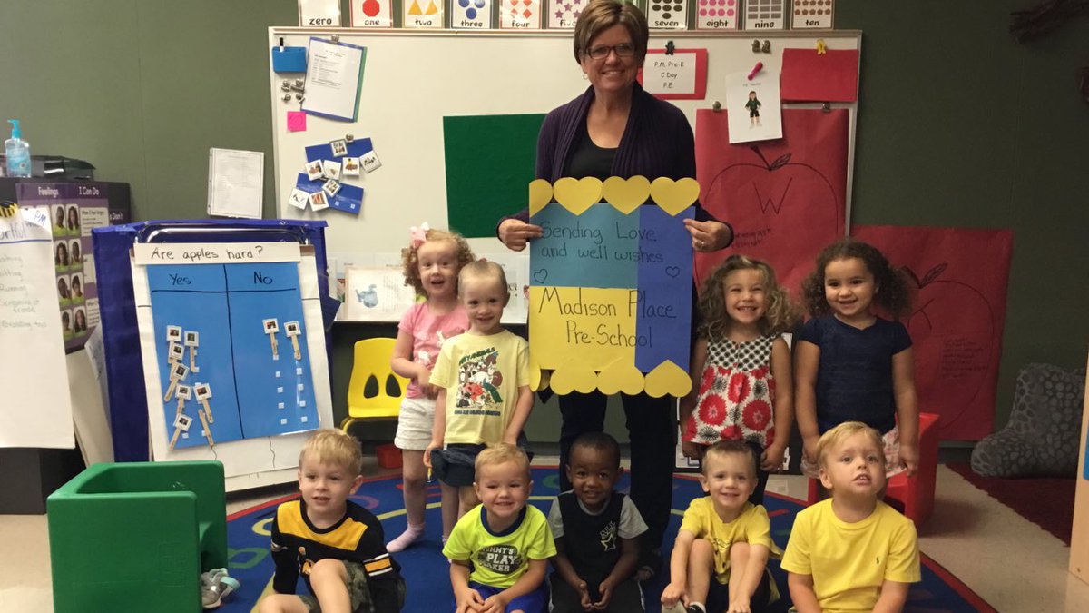 MadisonPlaceK5's tweet photo. Sending love... #PreKMD made a card for the kids @ChildrensMercy. #ChildhoodCancerAwareness https://t.co/bvtgLXAh9i