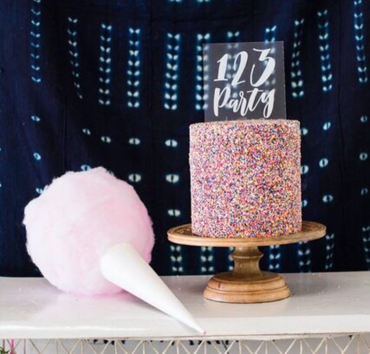 SweetCheeksBkCo's tweet photo. Sprinkles fit for a King on this celebration cake! #123Party @100layercakelet, @rachaelsmithphotography https://t.co/COSj2PCbYR