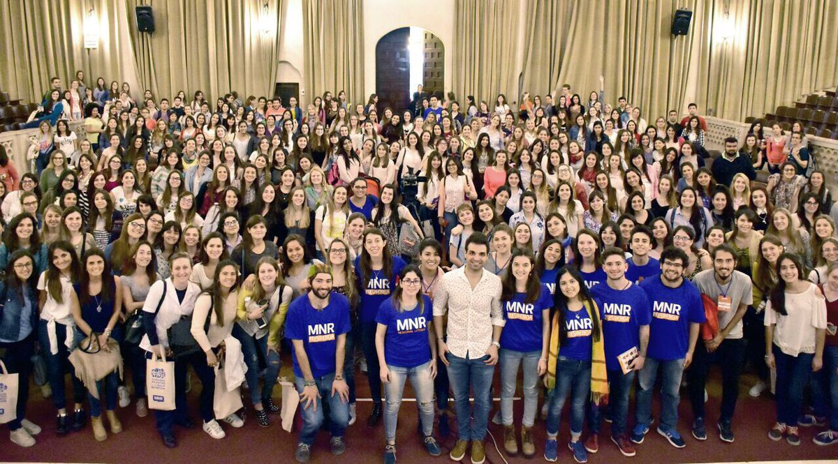 SivoriDiego's tweet photo. Revolución nutricional en el Congreso Argentino de la Nueva Nutrición!! 🥑🍏🍗🥚🧀Pasamos una buena tarde. Gracias! #CANN2017 https://t.co/NAHxBazoDR