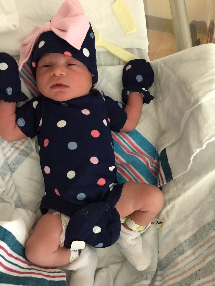 limehicooo's tweet photo. My mini me ❣️ Lilly Marie Sloan https://t.co/c8uO4VgyqE
