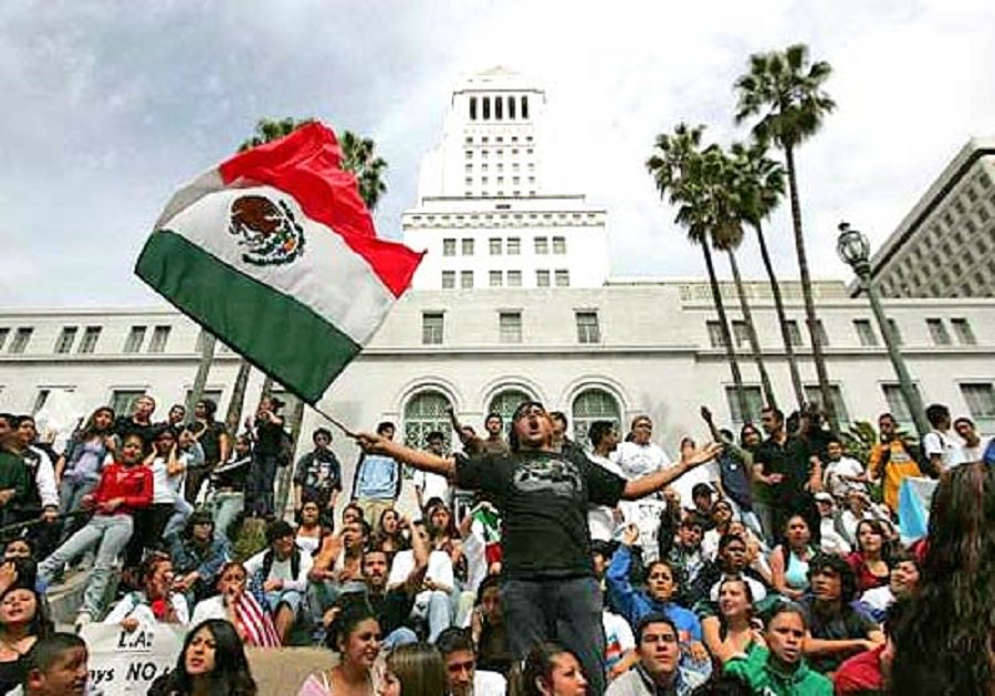 Take_USA_Back's tweet photo. #NoDACA #NoAnchors #NoInvaders #NoAmnesty #DeportThemAll #AmericaFirst #MAGA #MASA #MAWA #MAPA #ProudAmerican #GodandCountry #USA🇺🇸 #Tucker📺 https://t.co/pYrfBdUXkC