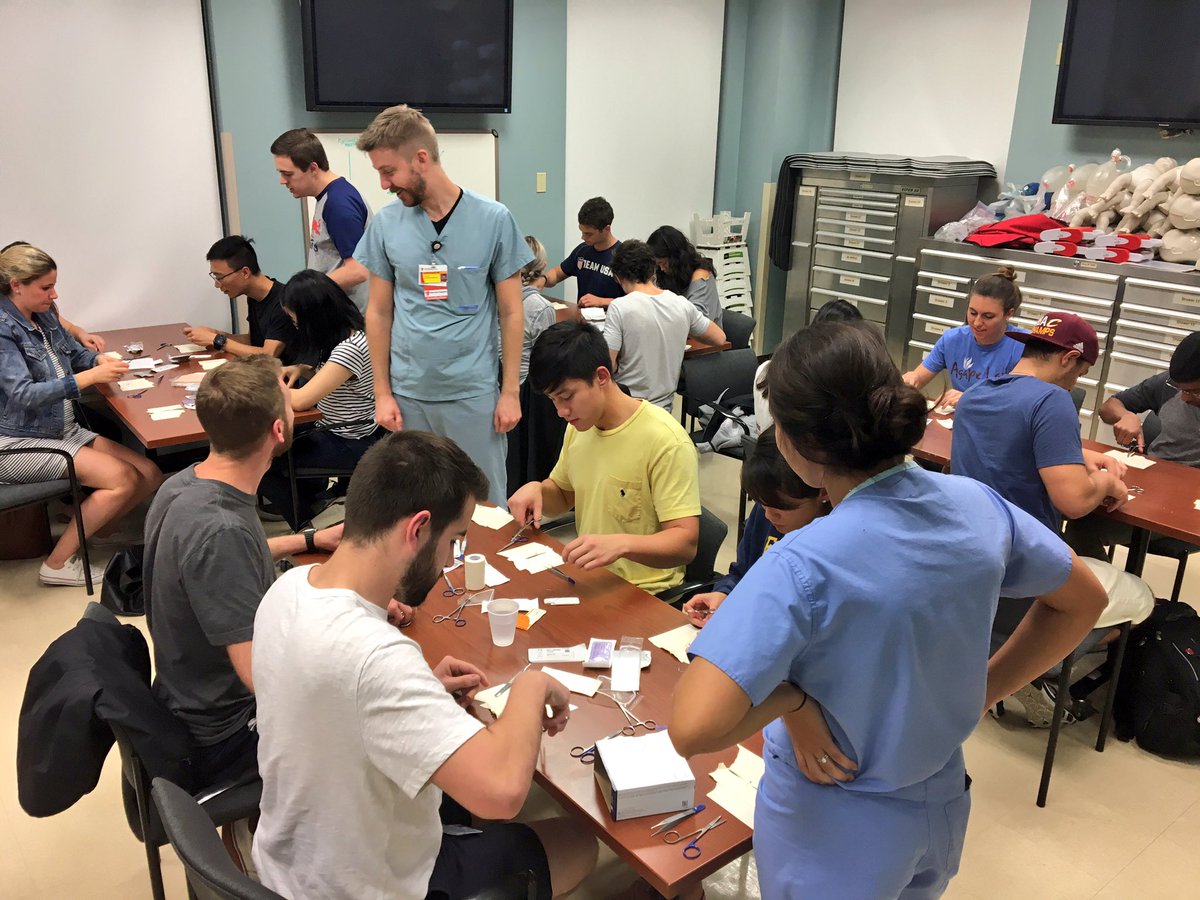 lmccaff120's tweet image. Giving preclinical students early exposure to clinical skills @CWRUSOM #EMIG #sutureworkshop @UHCMC_ED