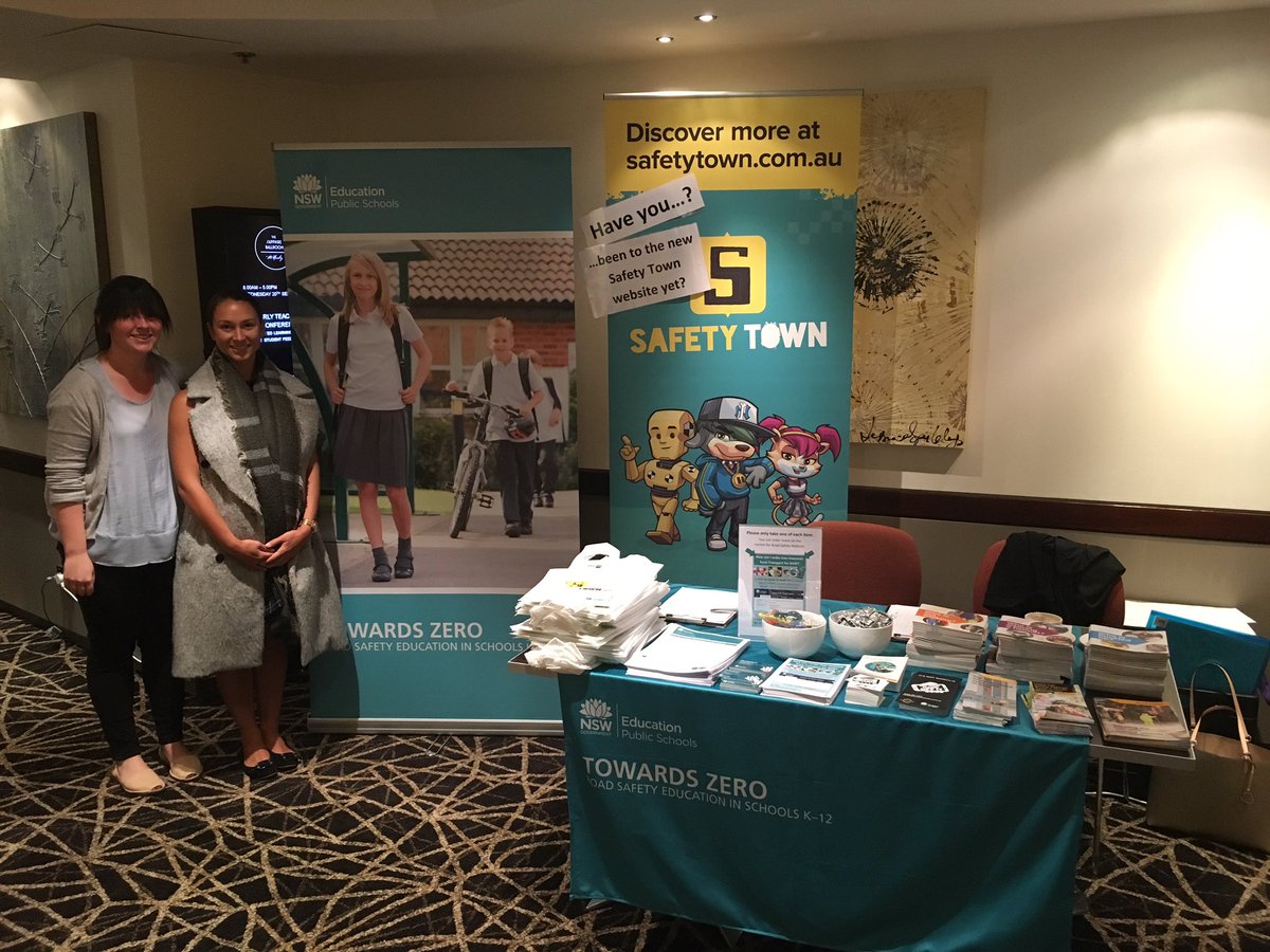 SianBDM's tweet photo. Thank to Alex Lewandowski and Simone Pritchard from the Ultimo Road Safety Team for supporting the conference #ECTUltimo2017 https://t.co/osoORAXmbi