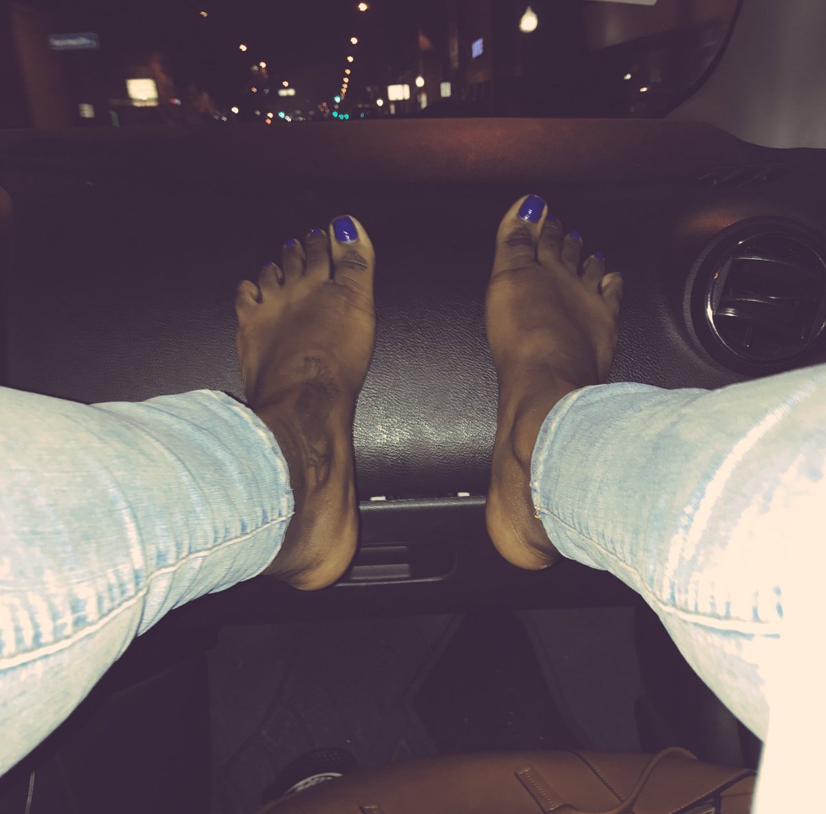 Just made bae kiss my feet lol I need to get my tattoos on my big toes  redid 🤦🏾\u200d♀️, image size:1200x1182