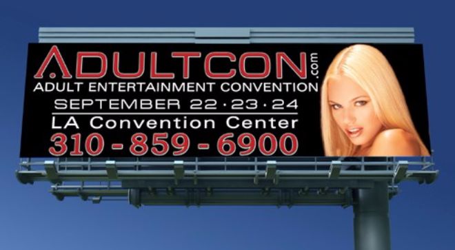 2 pic. I will be at the @coxxxmodels booth during @ADULTCON this weekend September 22-24 at the LA Convention Center. Cum and say hello😀 https://t.co/C9Oh5FX0Vs