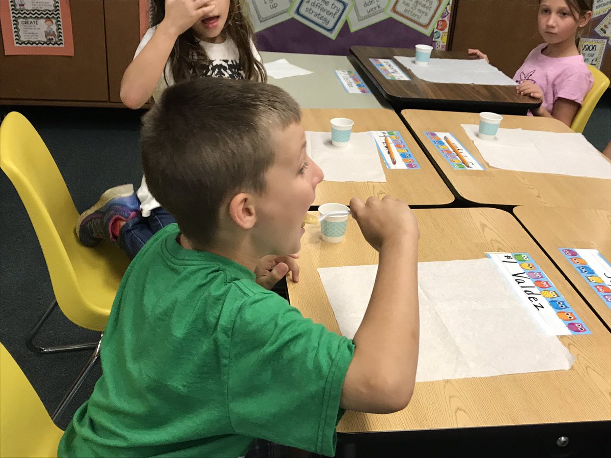 cjvt2000's tweet photo. Second Grade Fall STEM! #rcsdpirates https://t.co/mGo74eXRzb
