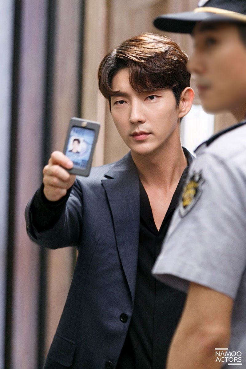 DKIXsRuU8AAVwVX.jpg:large