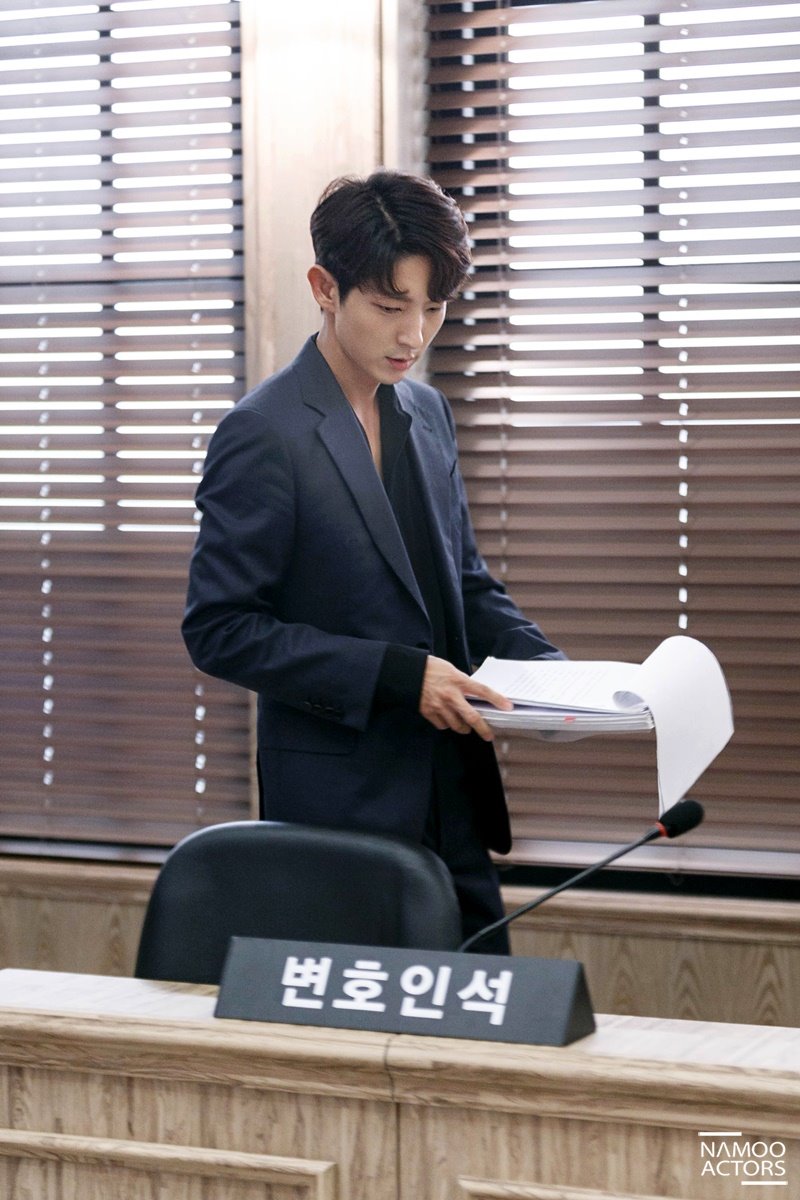 DKIY5GvW0AElgcl.jpg:large