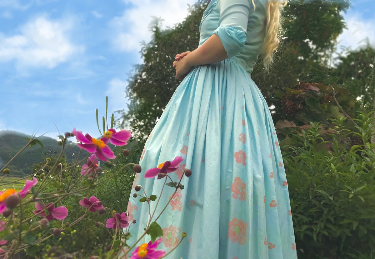 彩yuri シンデレラ 実写版 Cinderella エラ 勇気と優しさを忘れずに 秋のお庭にて 仮装 庭コス 彩yuri シンデレラ 実写版 Cinderella エラ 勇気と優しさを忘れずに 秋のお庭にて 仮装 庭コス